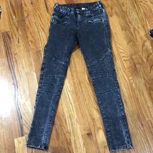 Distressed rocker skinny jeans